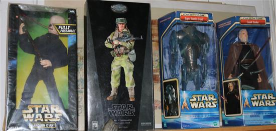 Four Star Wars figures(-)